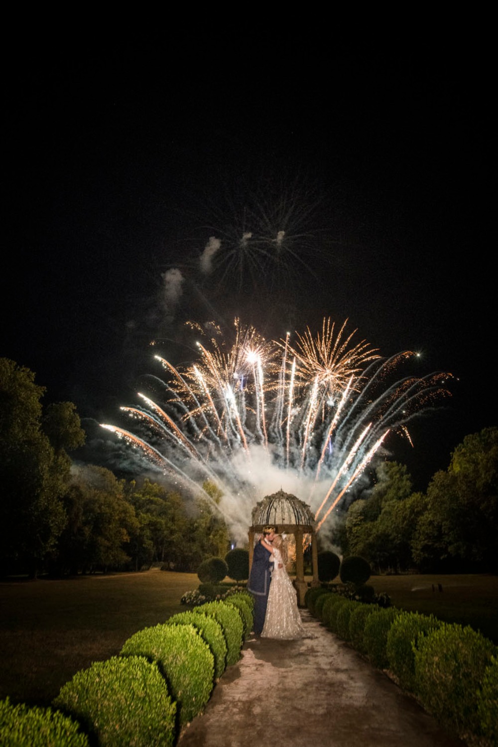 this-castle-wedding-is-mind-blowing