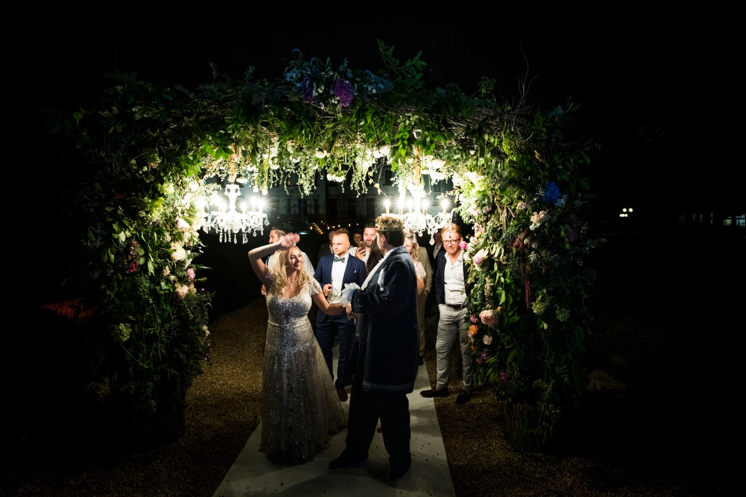 this-castle-wedding-is-mind-blowing