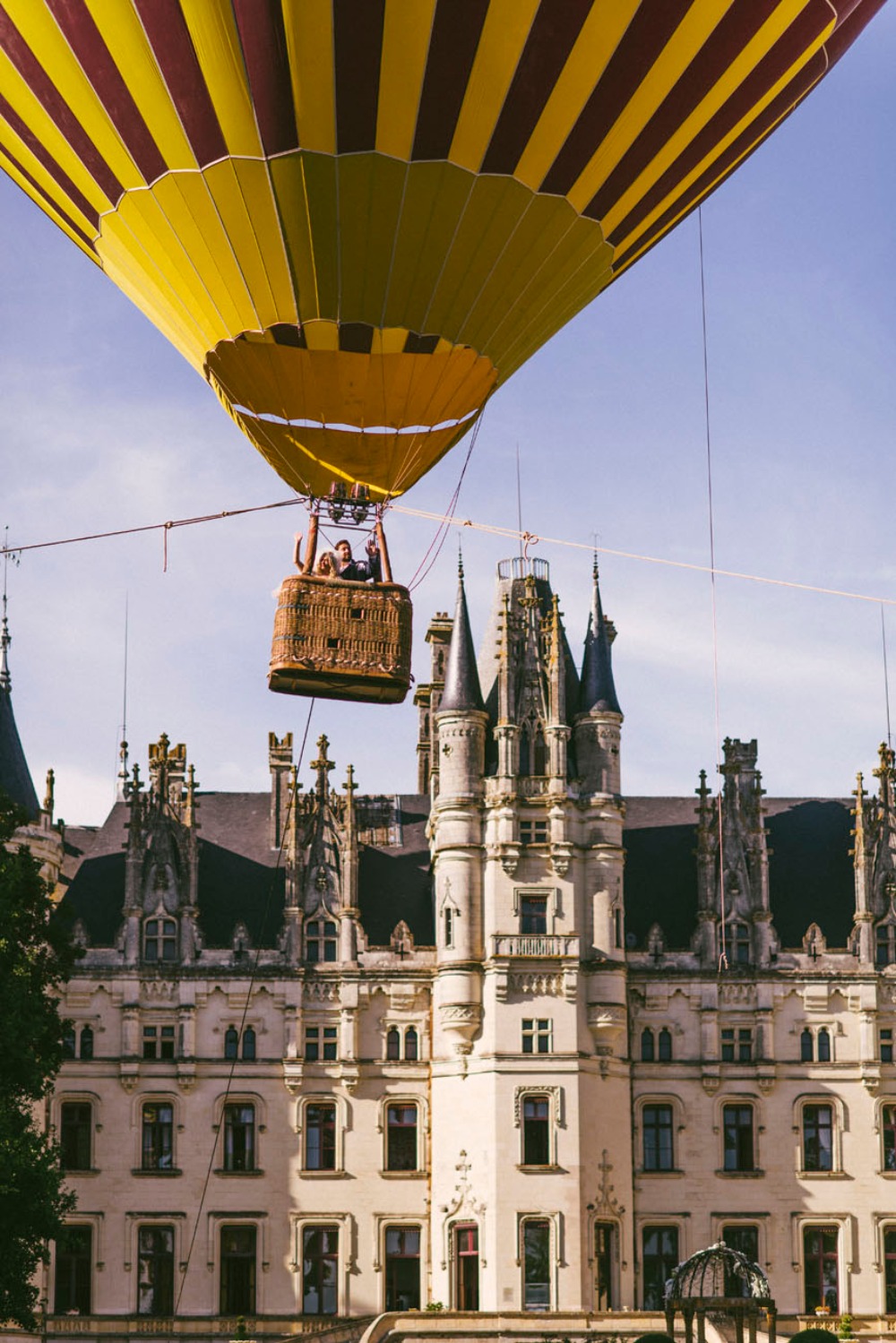 this-castle-wedding-is-mind-blowing