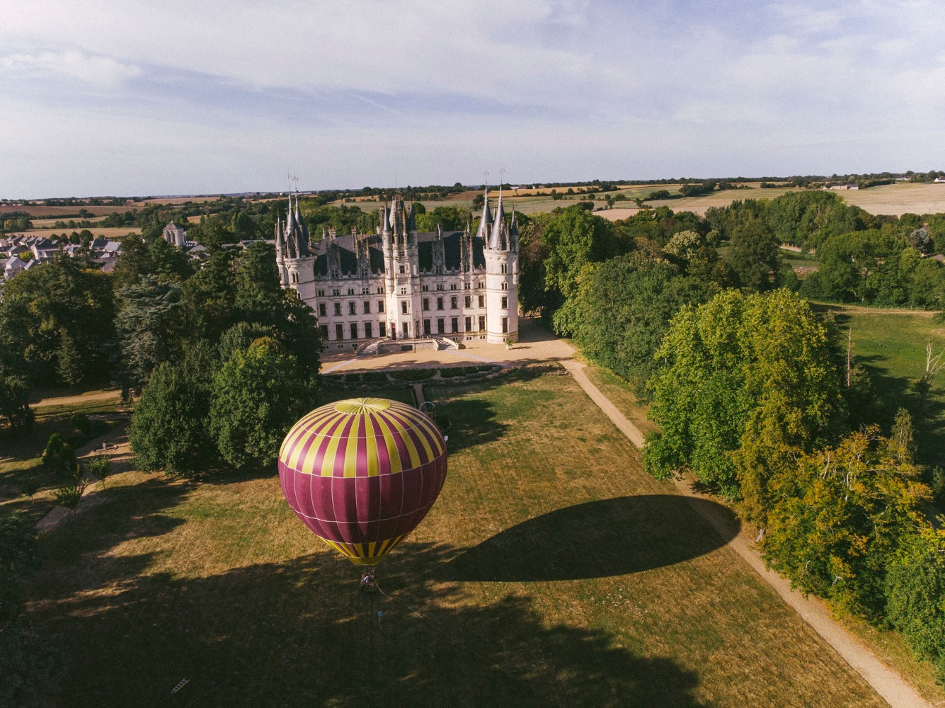 this-castle-wedding-is-mind-blowing