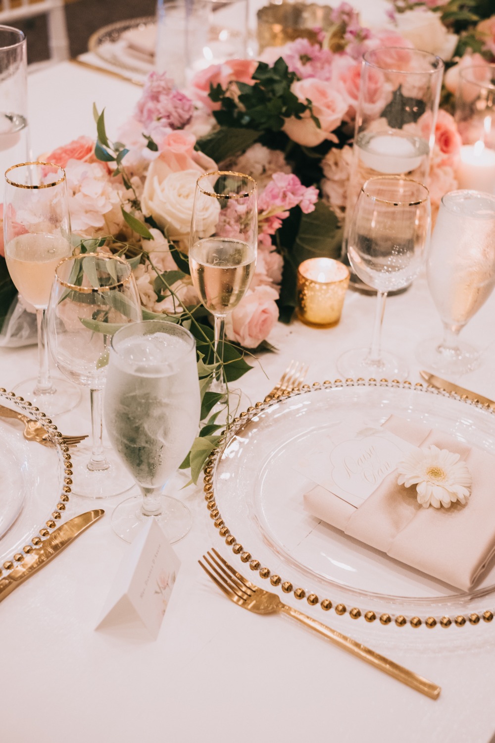 soft pink and gold wedding table