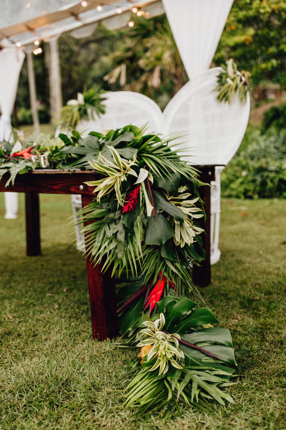Tropical wedding centerpiece