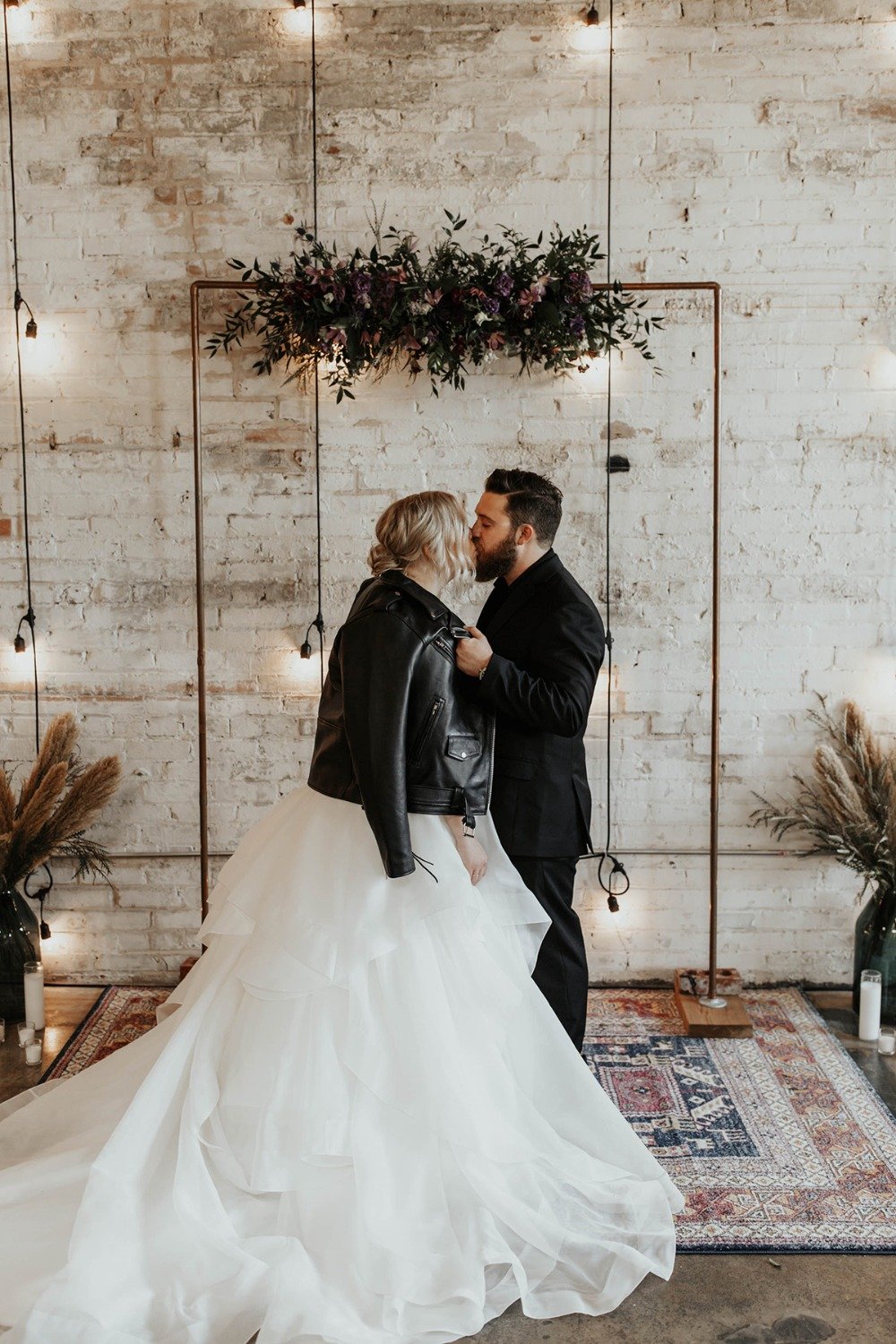 How To Have A Modern Rockstar Chic Wedding