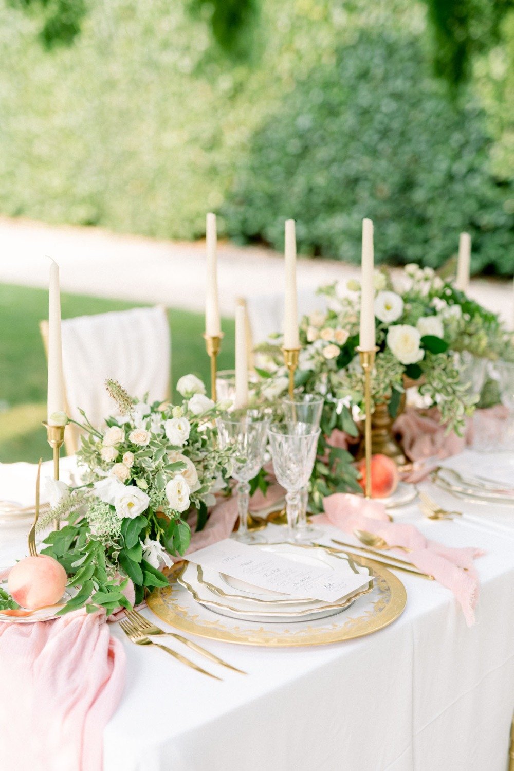 blush peach and gold wedding table decor