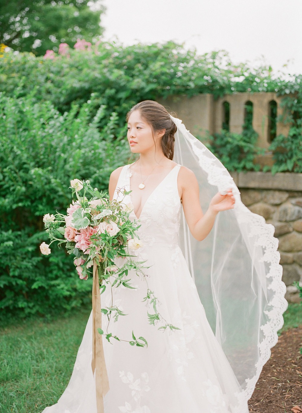 Scalloped wedding veil