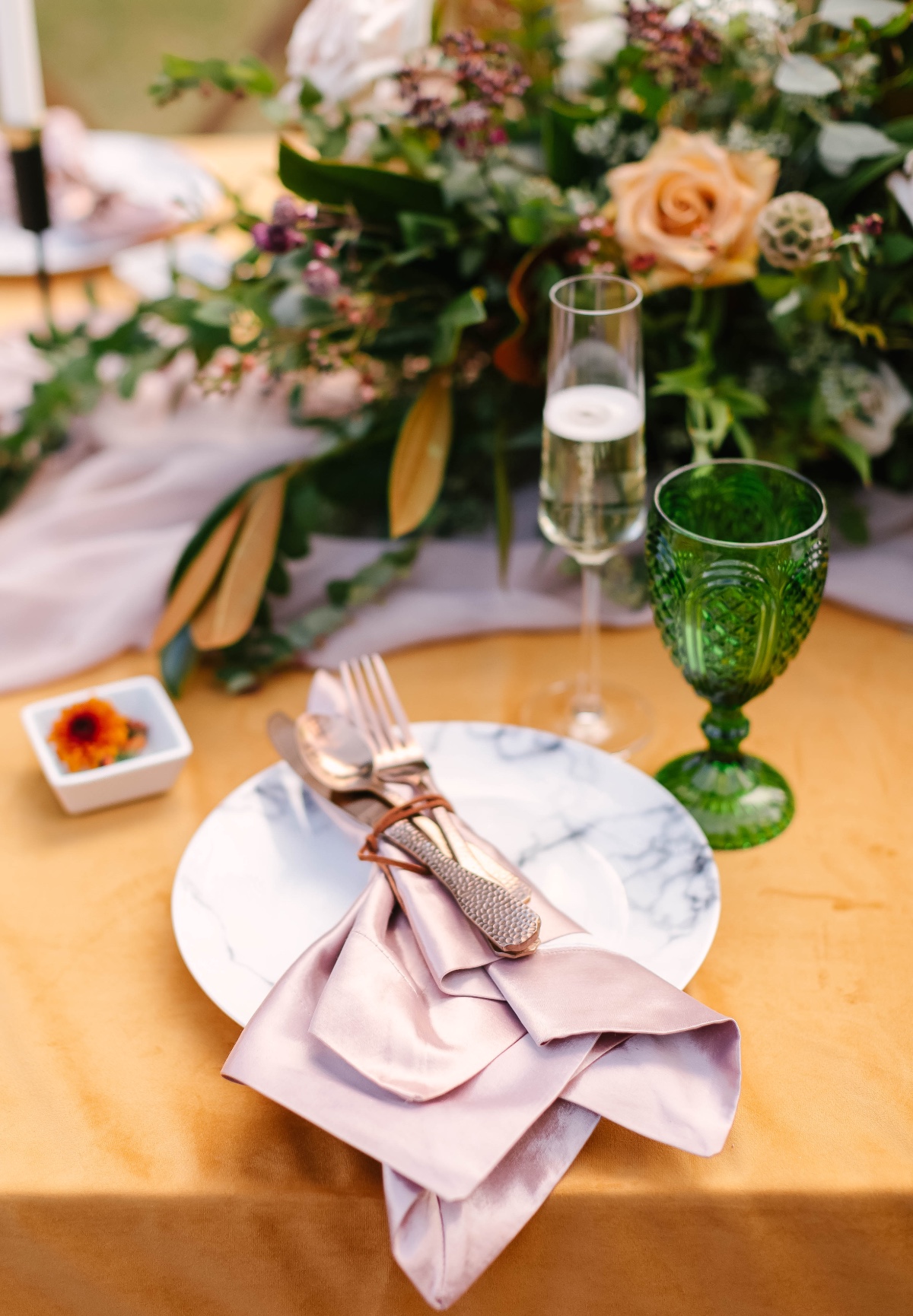blush and marble wedding table