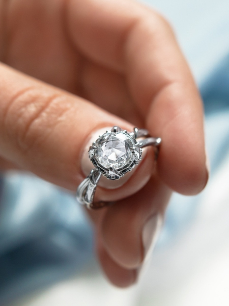 A Platinum Proposal: All You Need to Know Before Buying the Ring