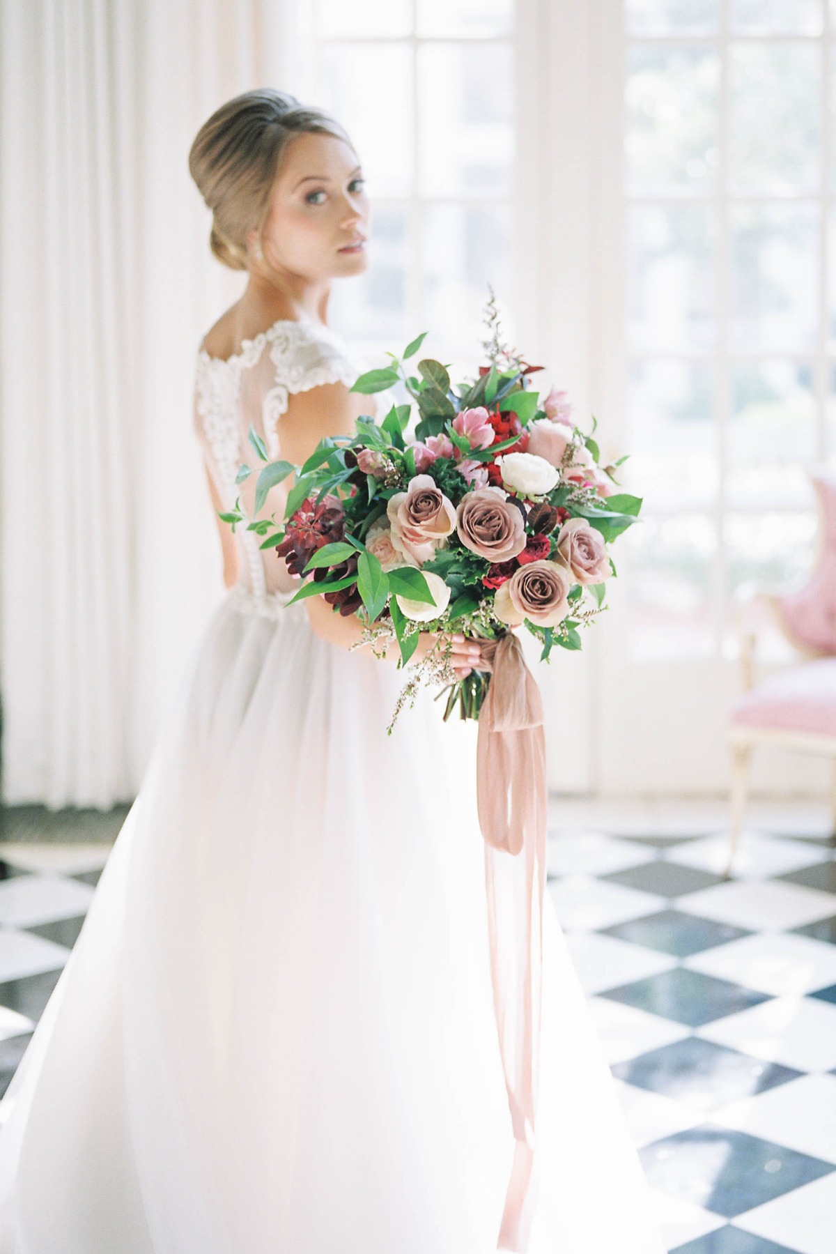 vintage style wedding bouquet in pink
