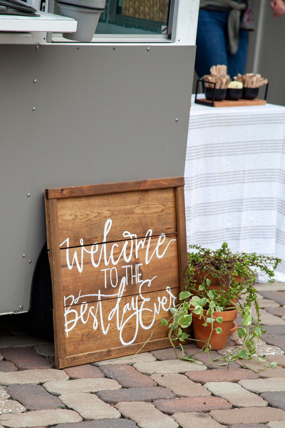 big-fake-wedding-savannah