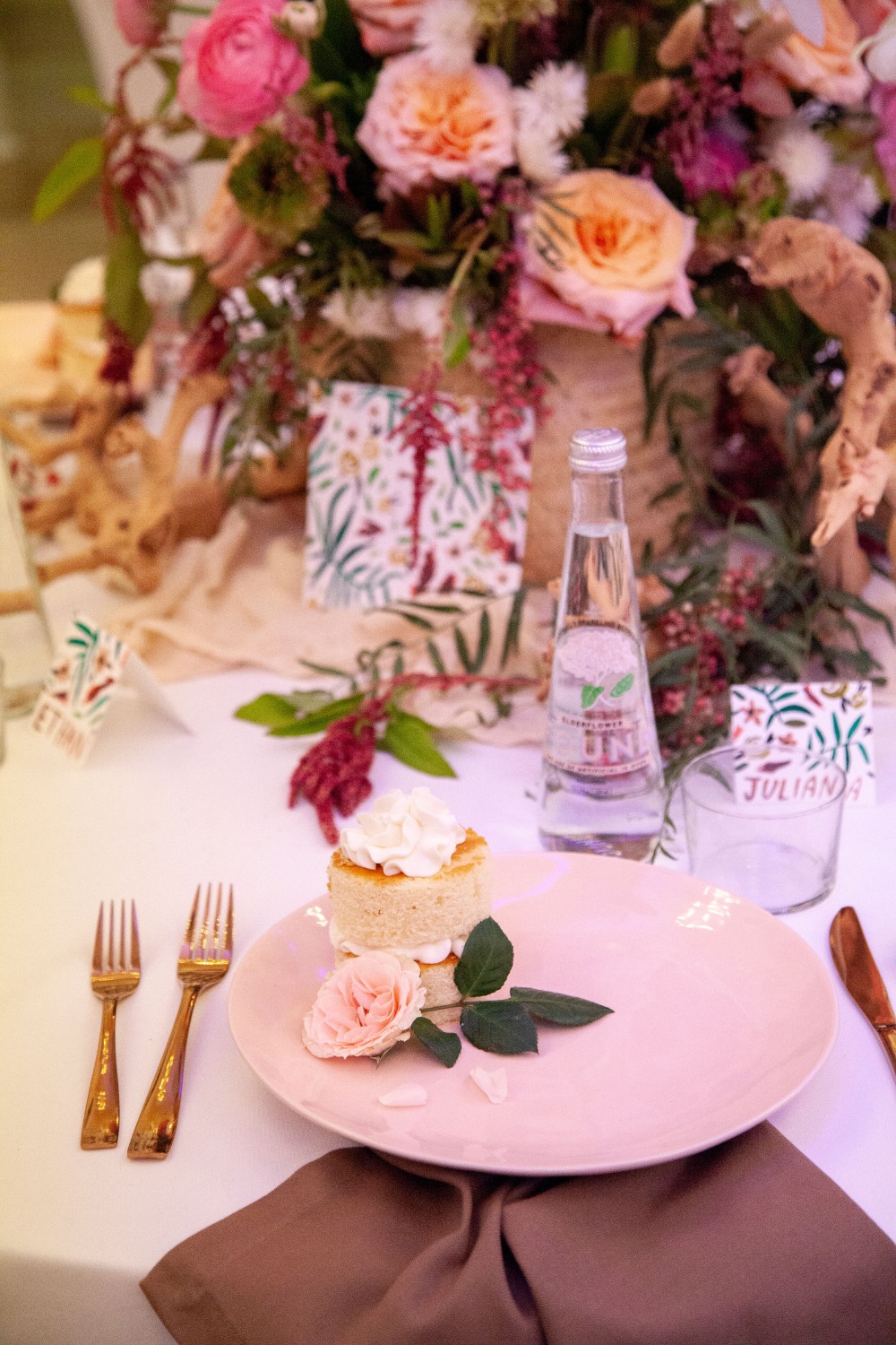 big-fake-wedding-savannah
