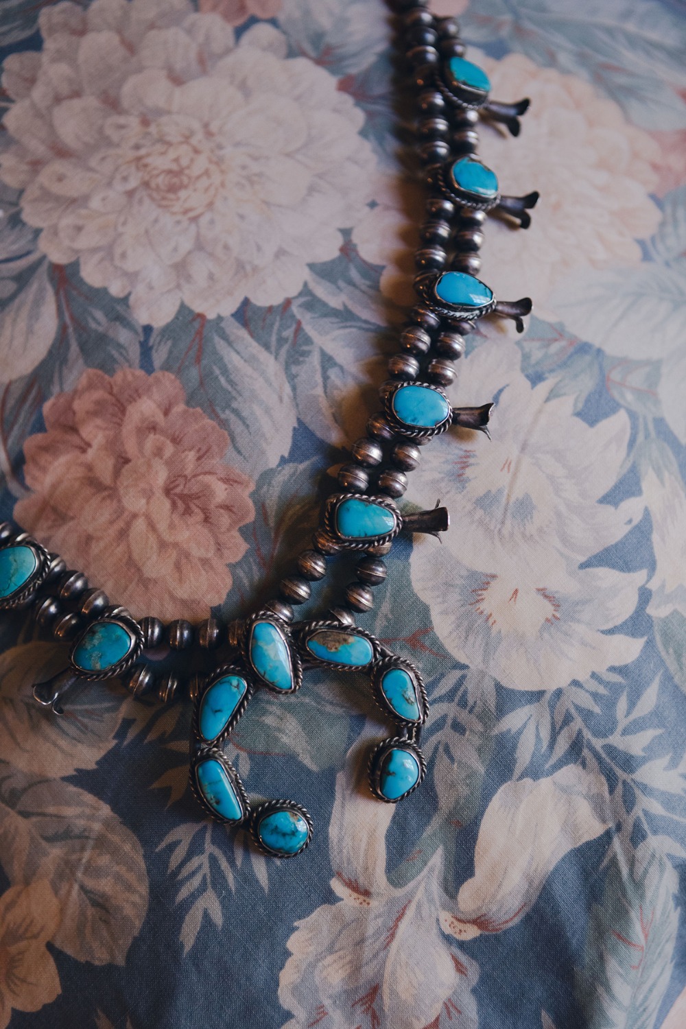 Vintage turquoise and silver Native American necklace