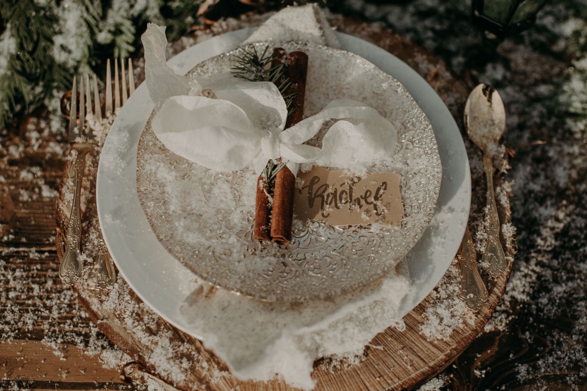 snow day place setting for your holiday wedding
