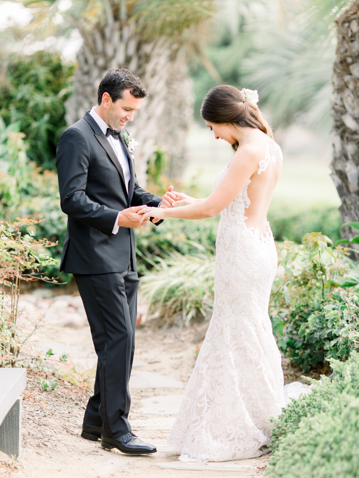 hilton-la-jolla-torrey-pines-wedding-man