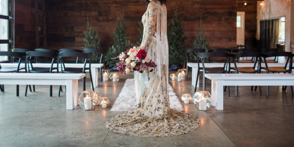 How to Dress like a Boho Queen for Your Cozy Winter Wedding