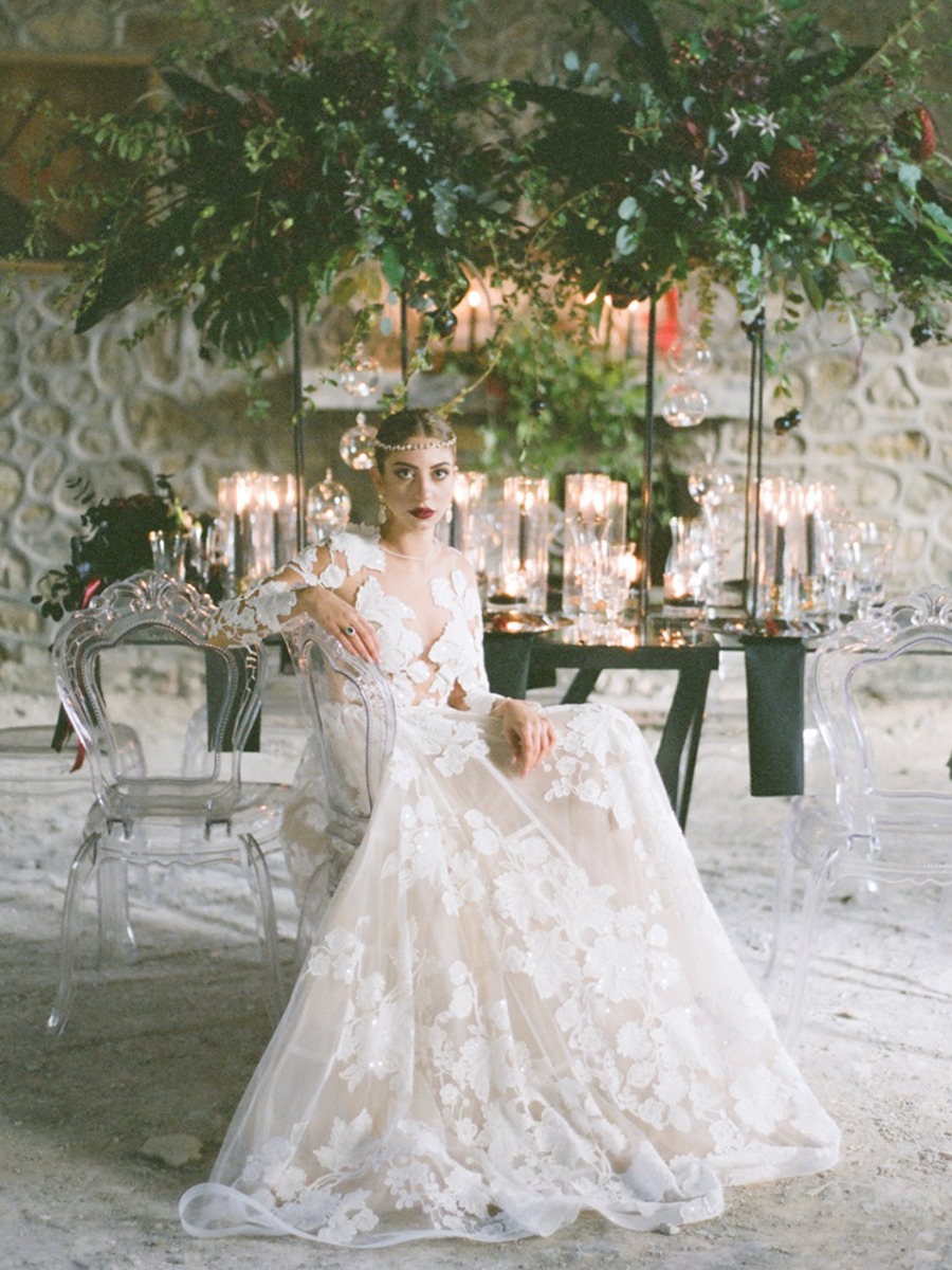 How To Look As Fabulously Dramatic As Your Winter Wedding