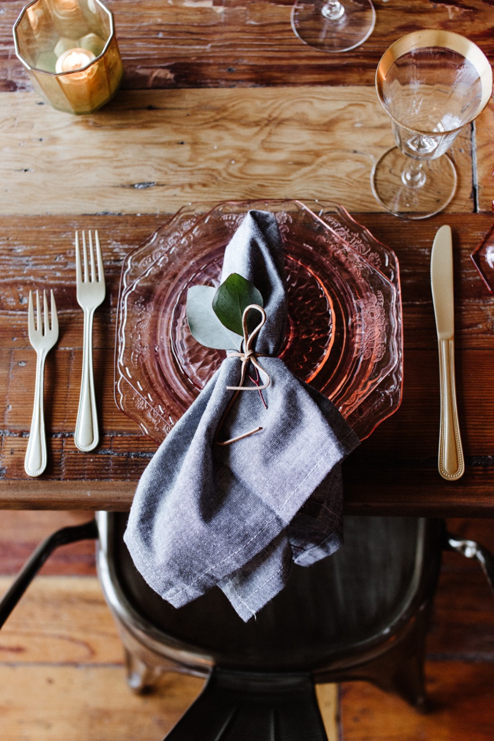 Rustic chic reception place setting