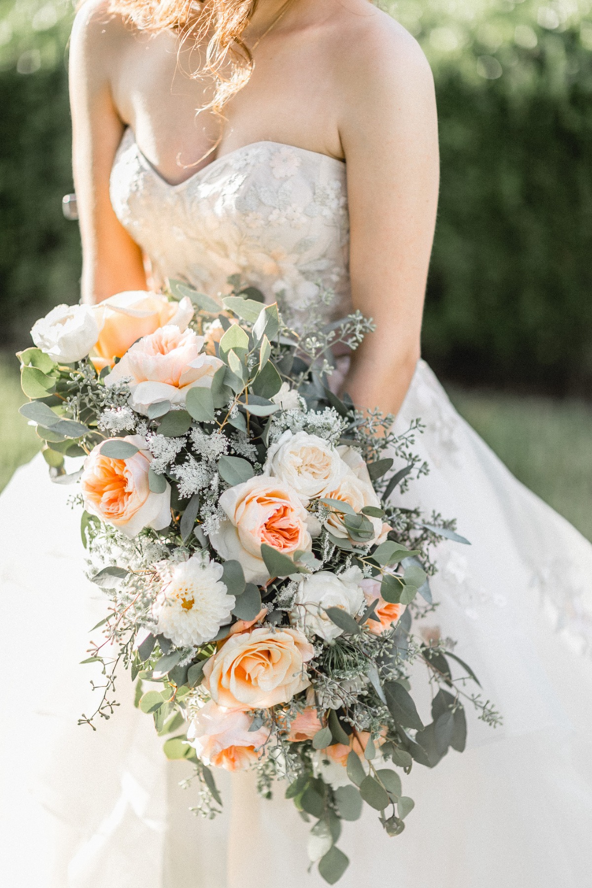 peach and ivory garden rose bouquet