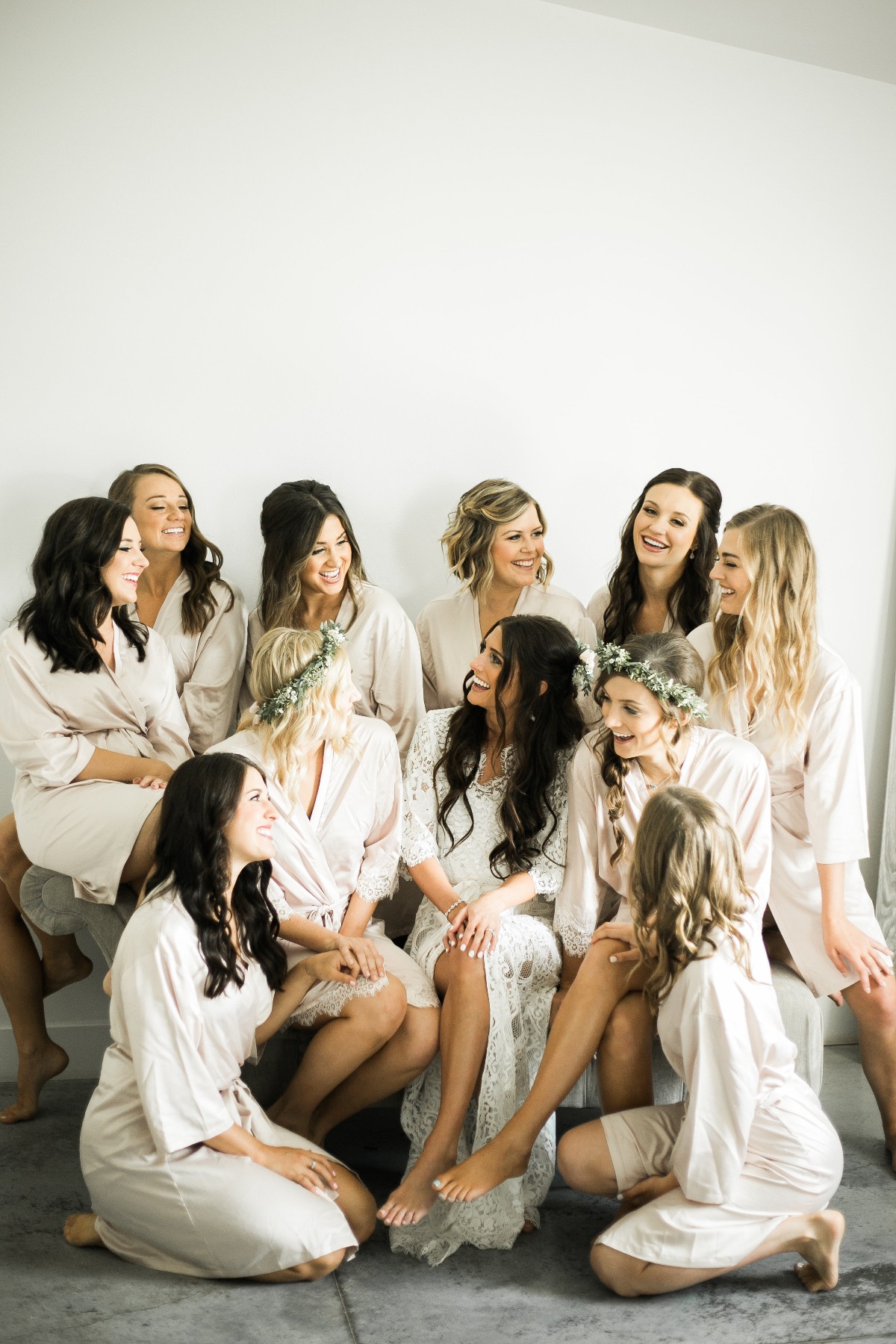 Bridesmaids in Le Rose robes
