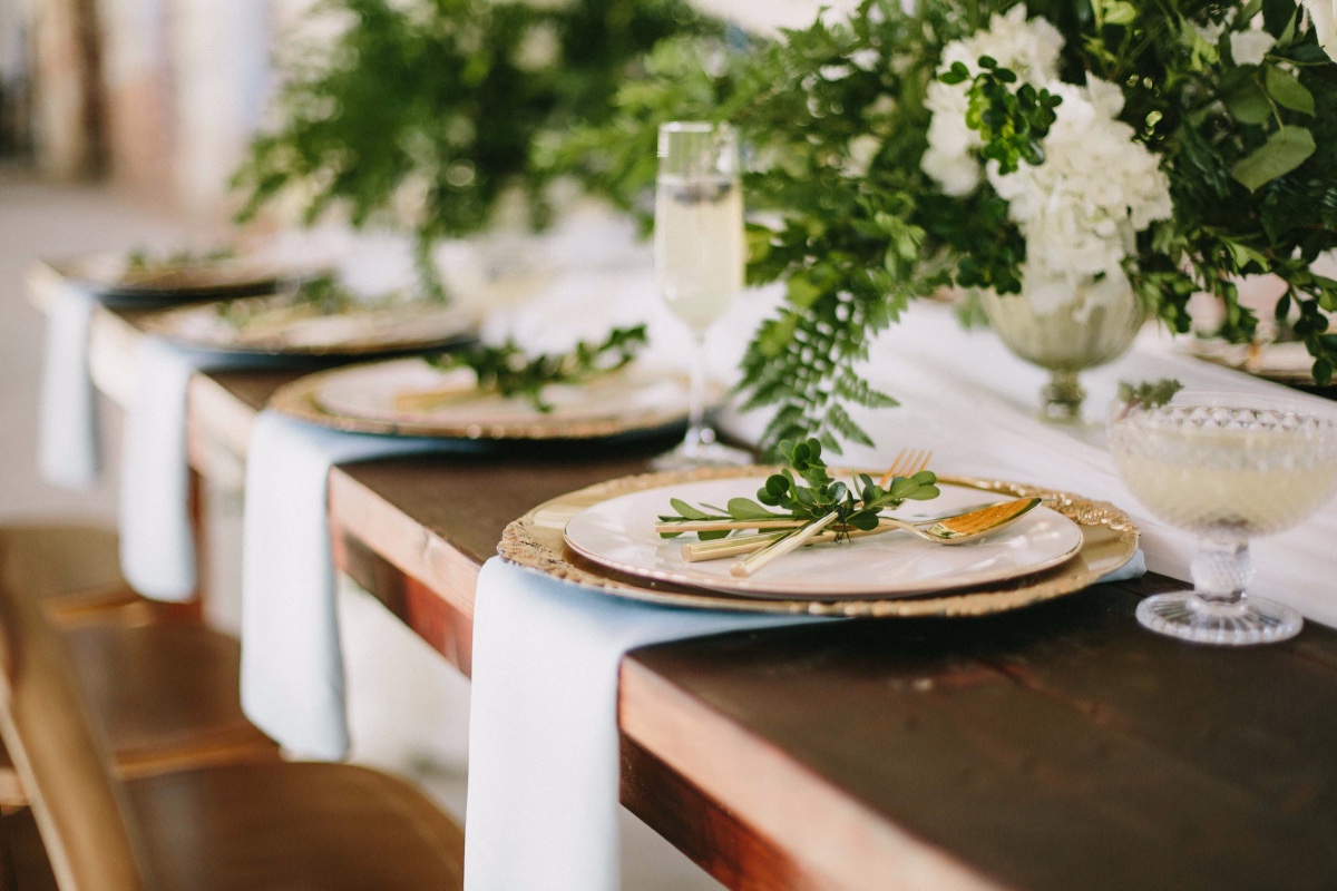 elegant summer time reception table