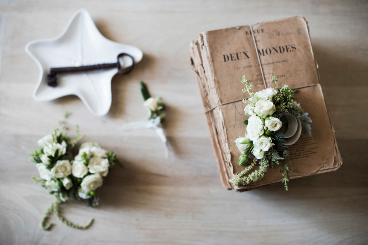 delicate wedding florals