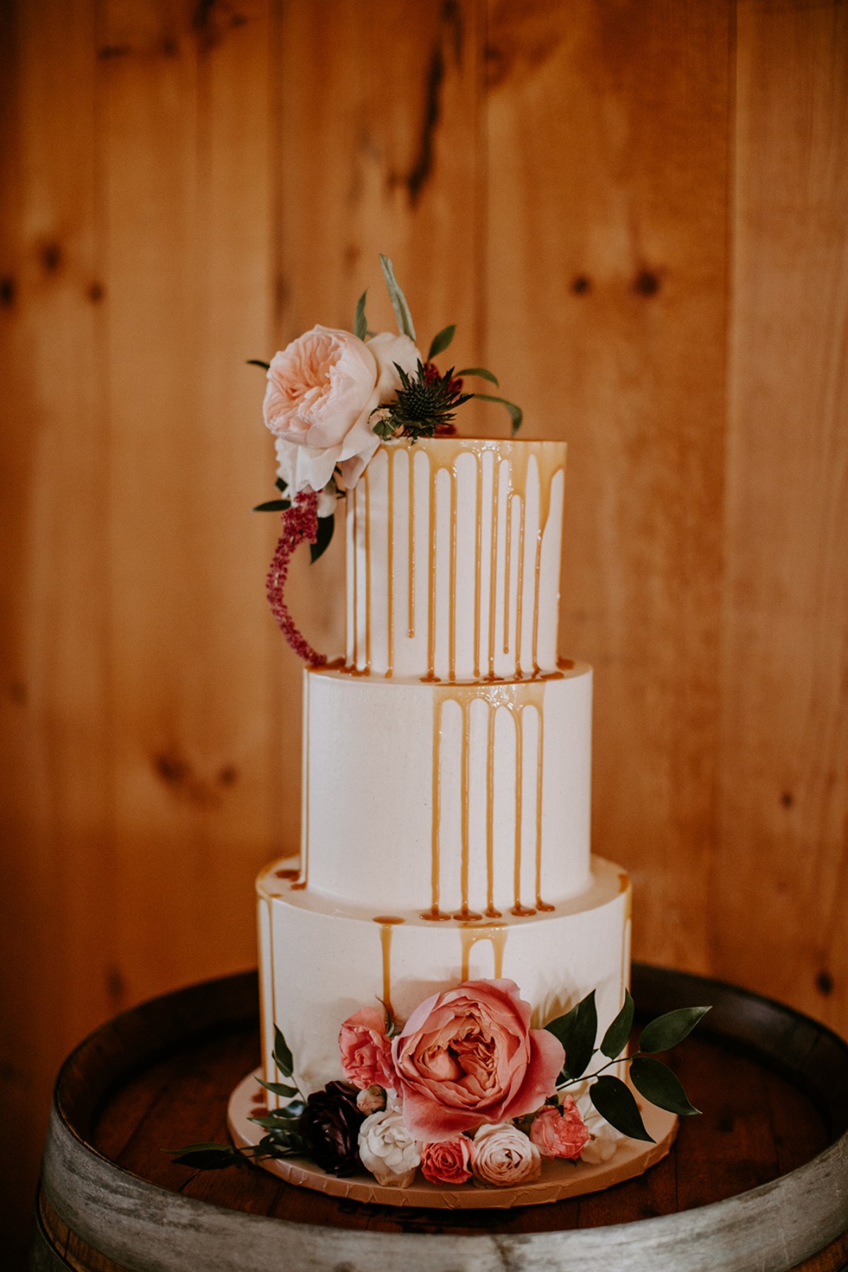 Drizzle wedding cake