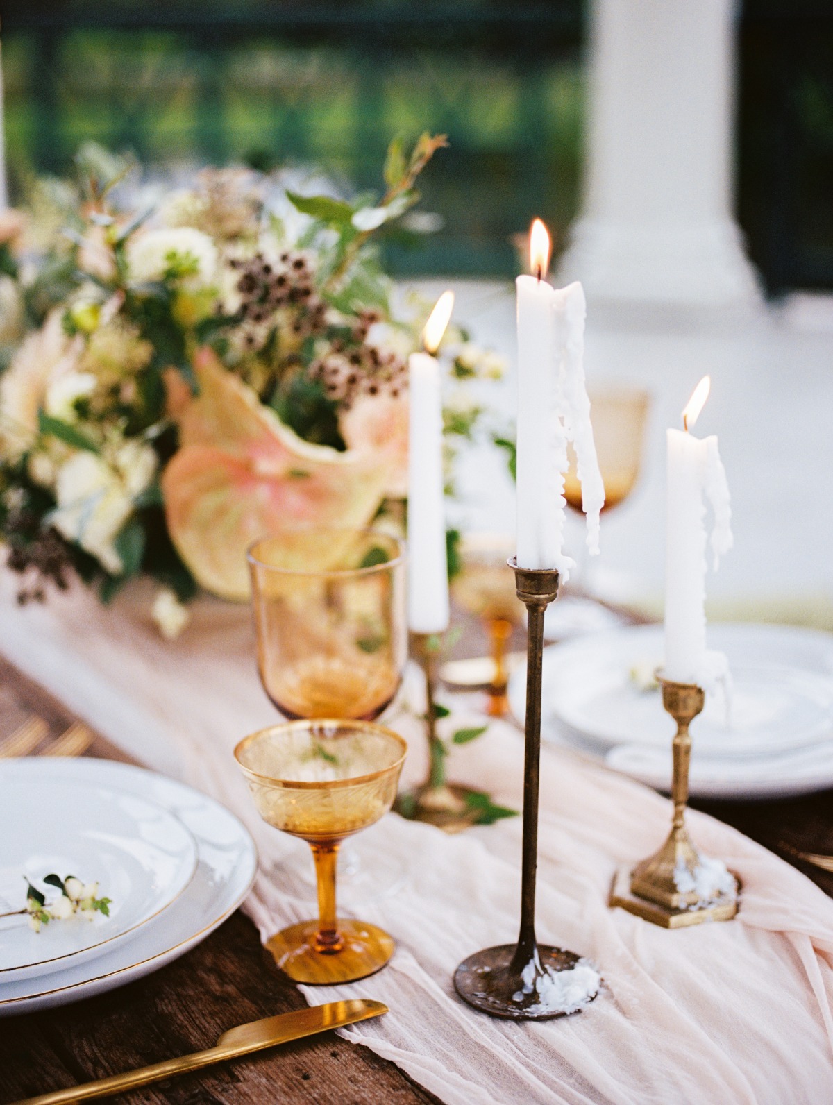 Reception table decor