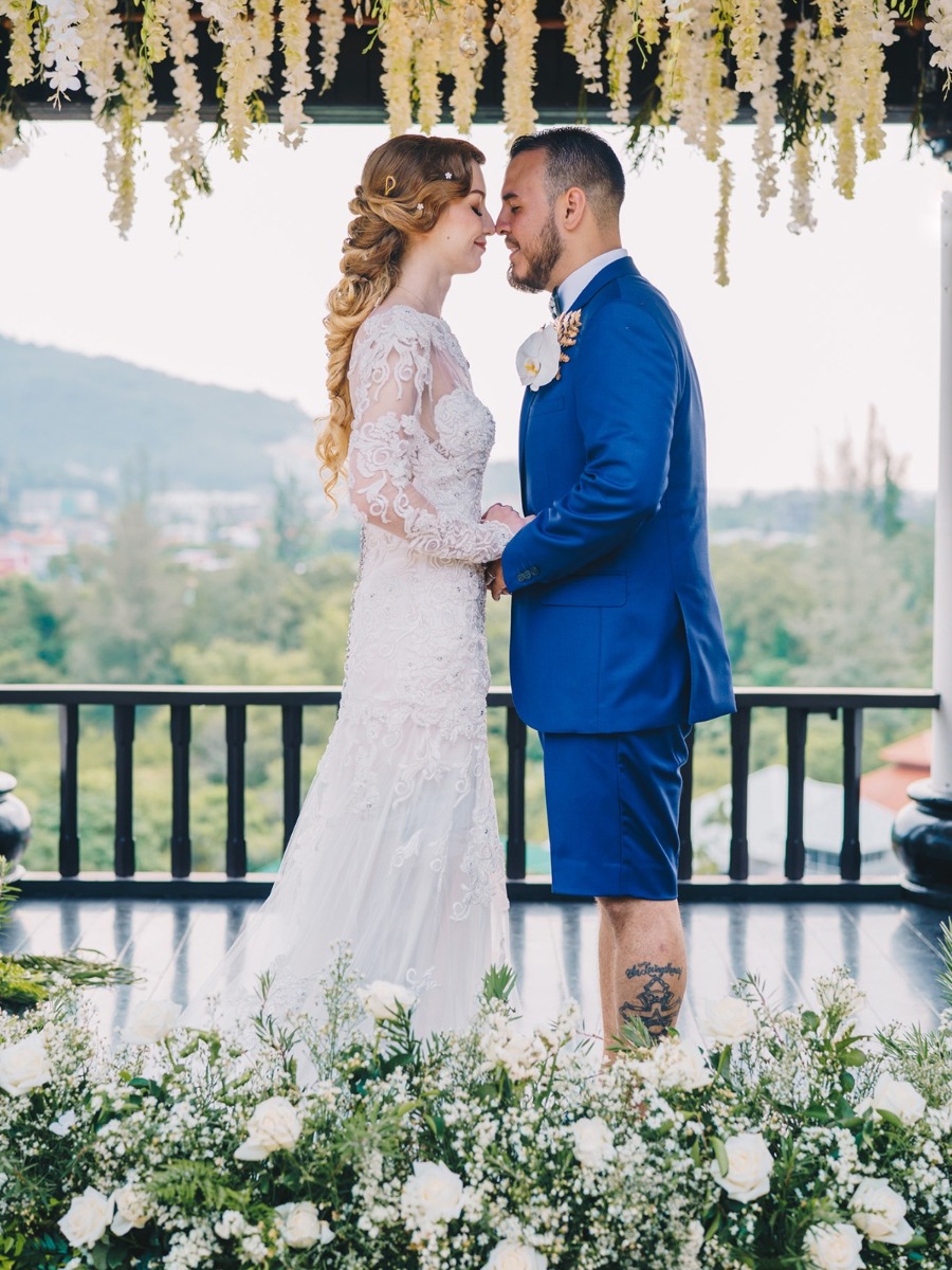 A Royal Blue and Gold Vintage Wedding in Thailand
