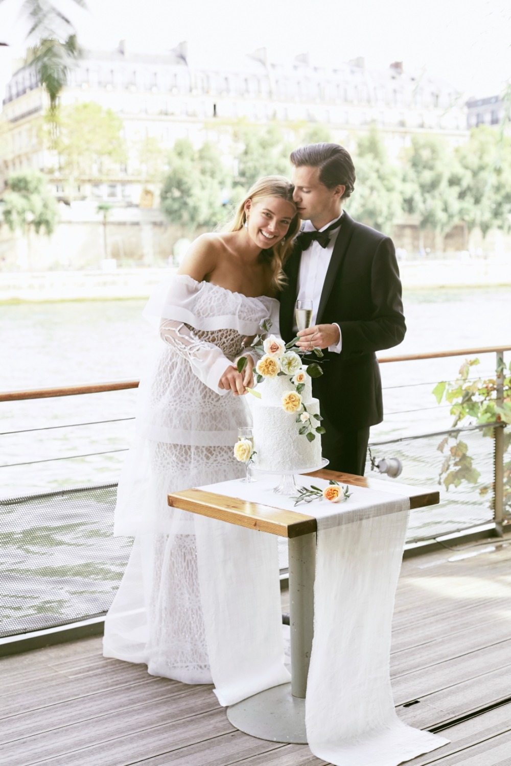 Romantic wedding inspo in Paris