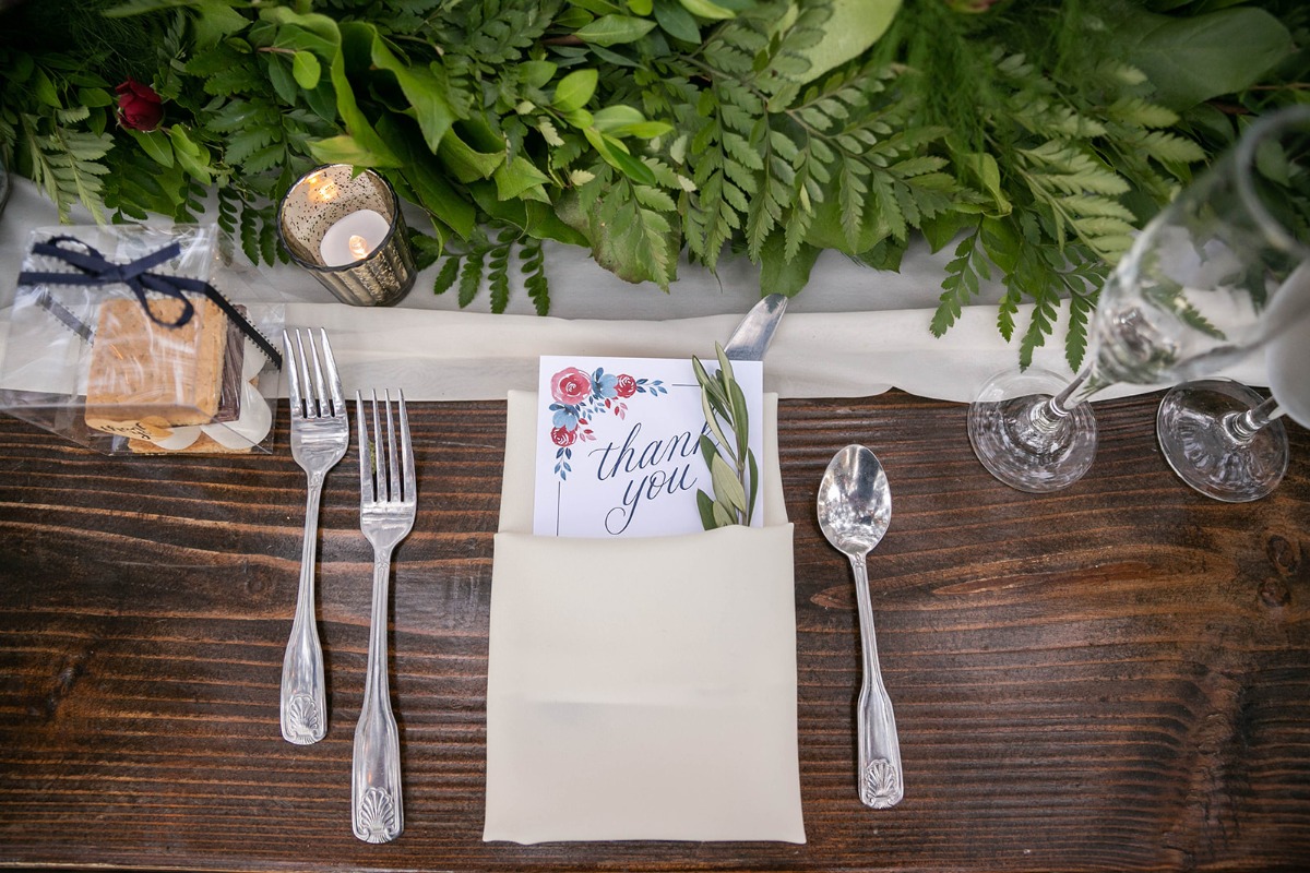 sweet thank you note at each place setting