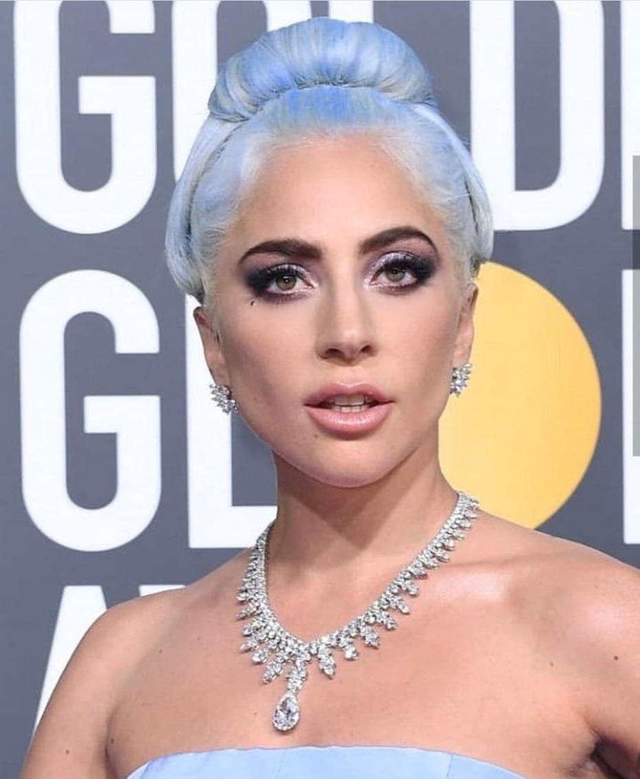 Lady Gaga Blue Beauty Look Golden Globes 2019
