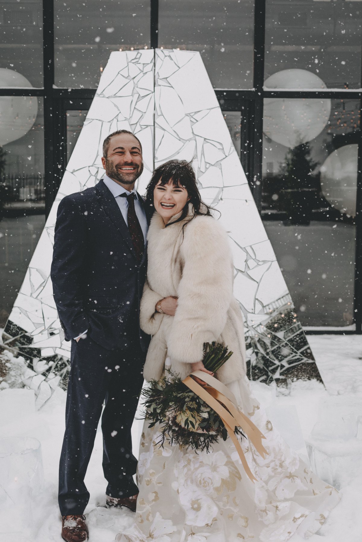 wedding couple in the snow
