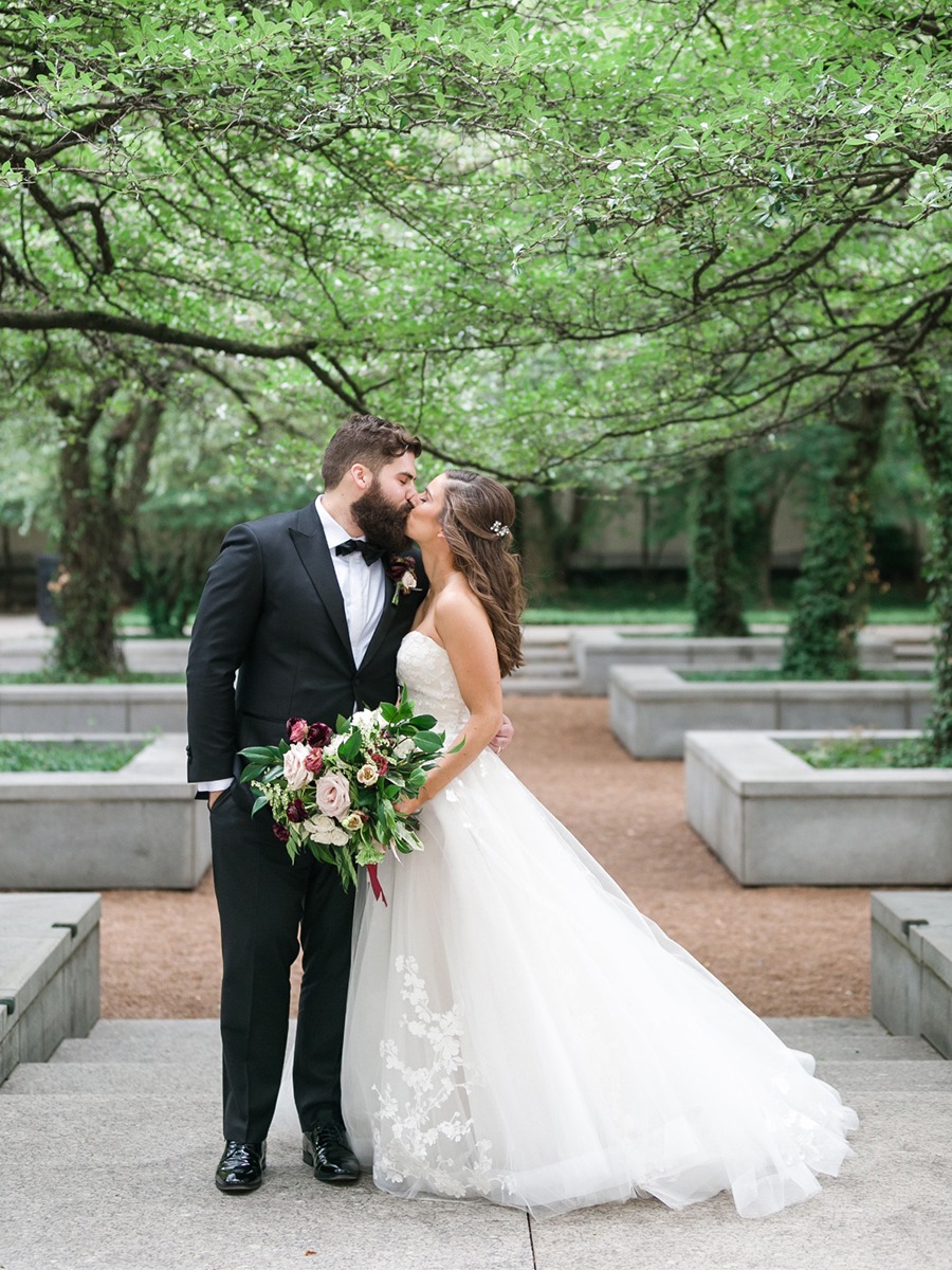 A Classic Chicago Wedding With A Modern Edge