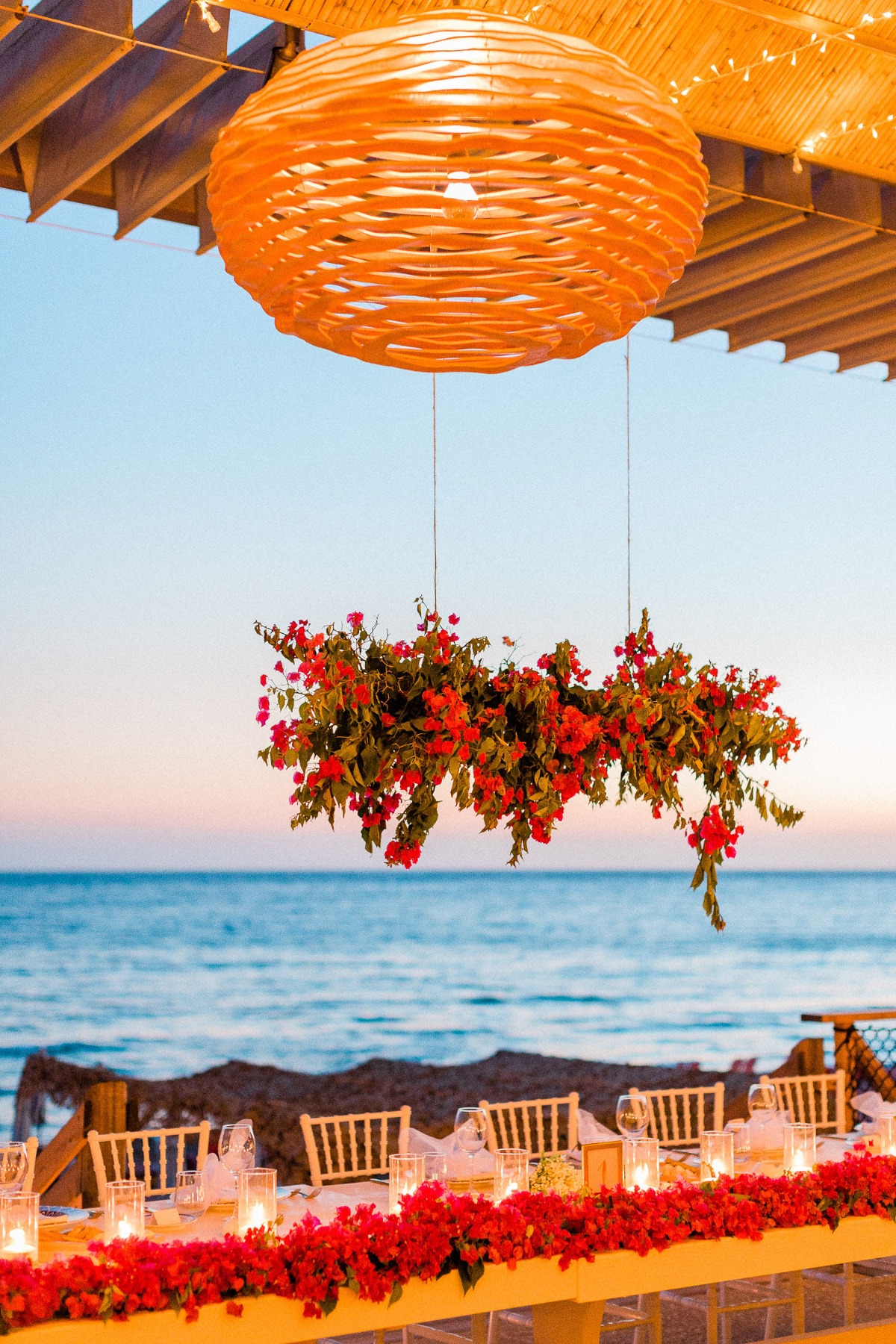 Romantic seaside reception in Greece