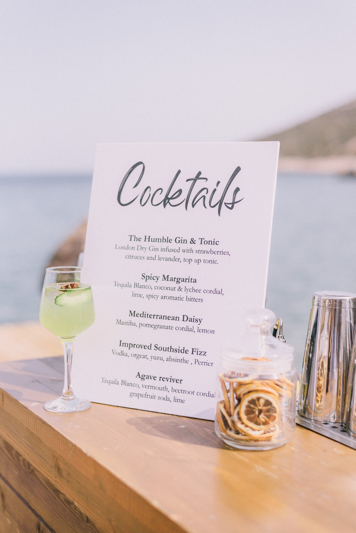 Pre-ceremony cocktails
