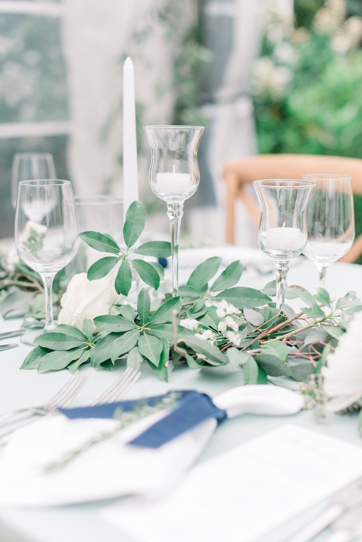 soft green and white wedding table