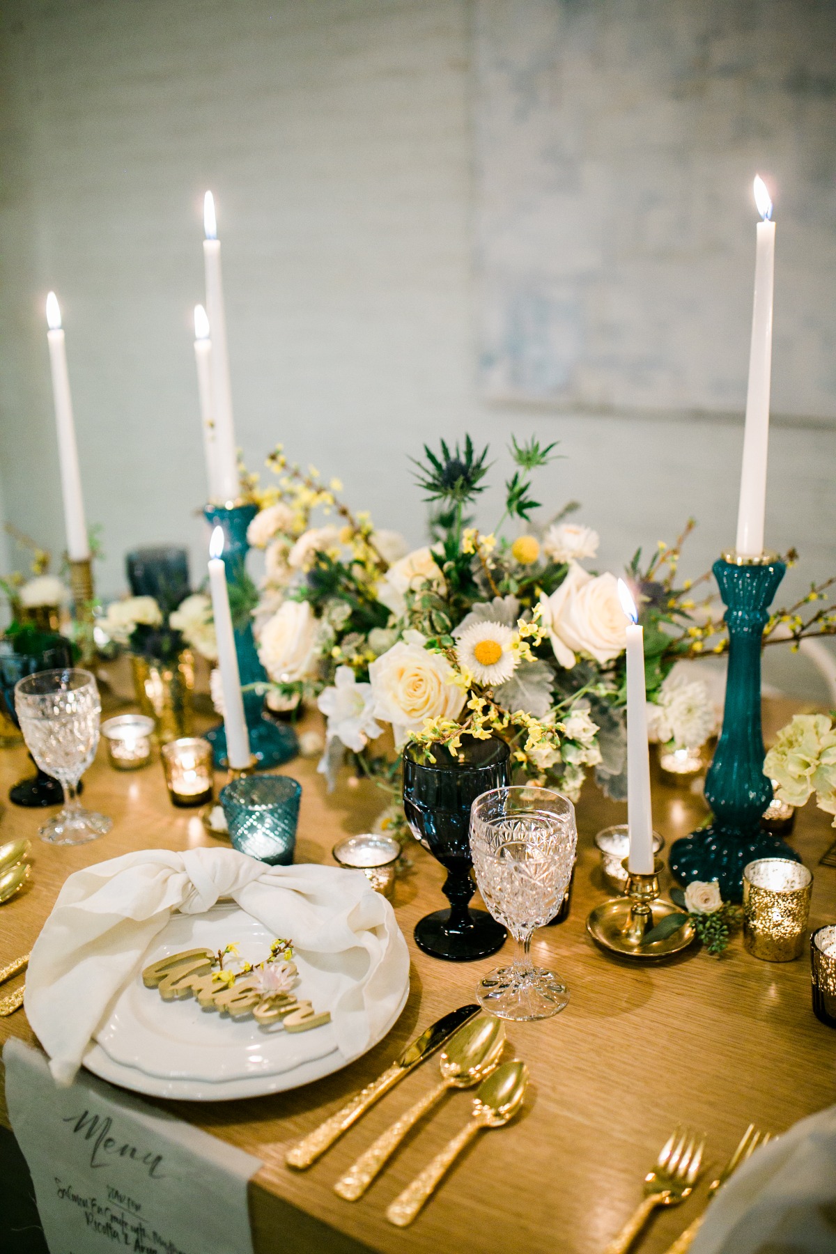 Blue and gold reception table