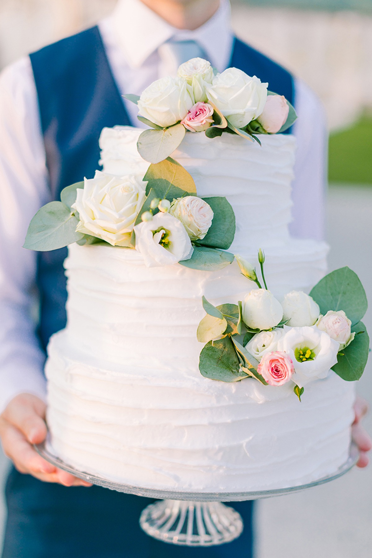 elegant-romantic-sea-wedding-pale-blue-g
