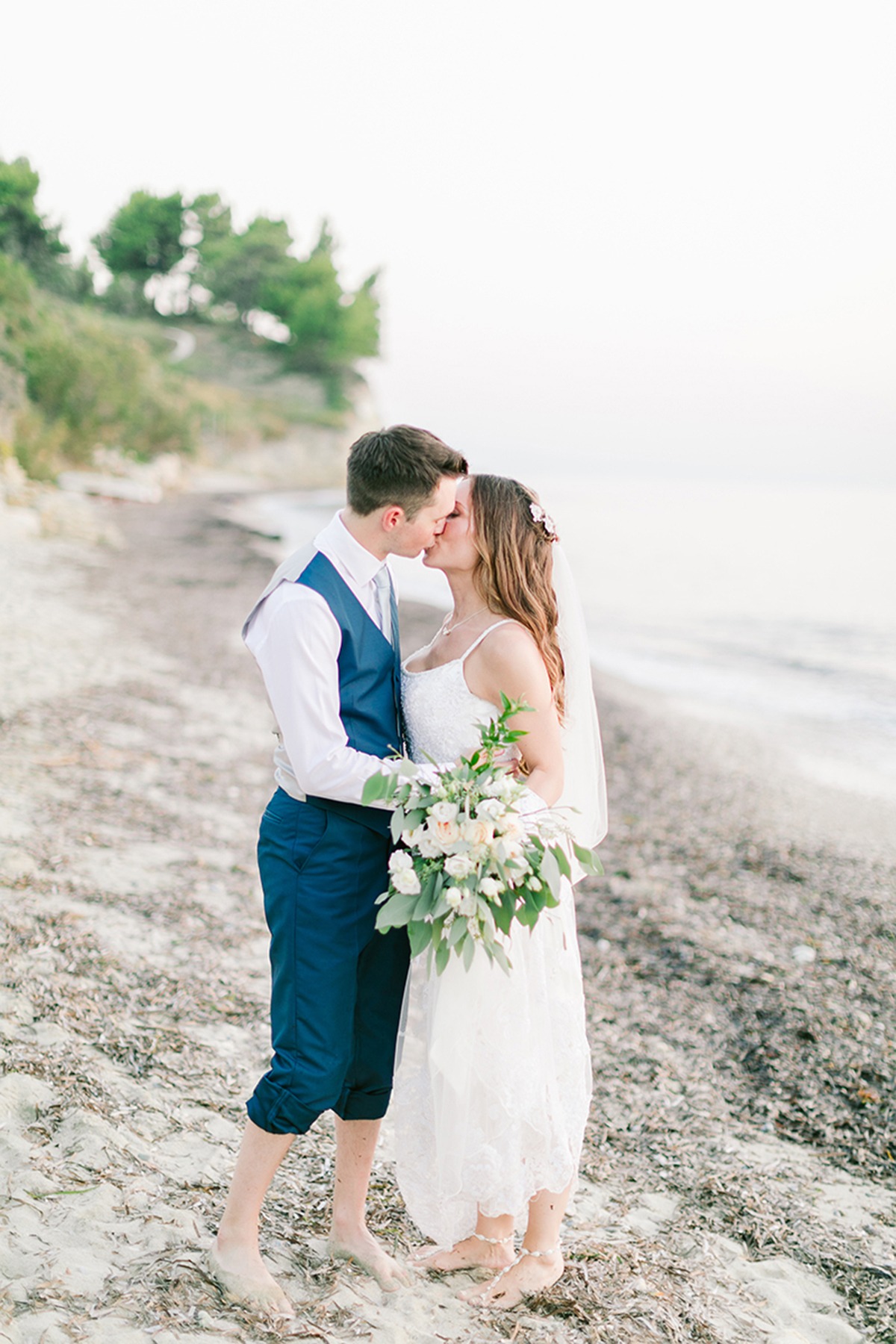 elegant-romantic-sea-wedding-pale-blue-g