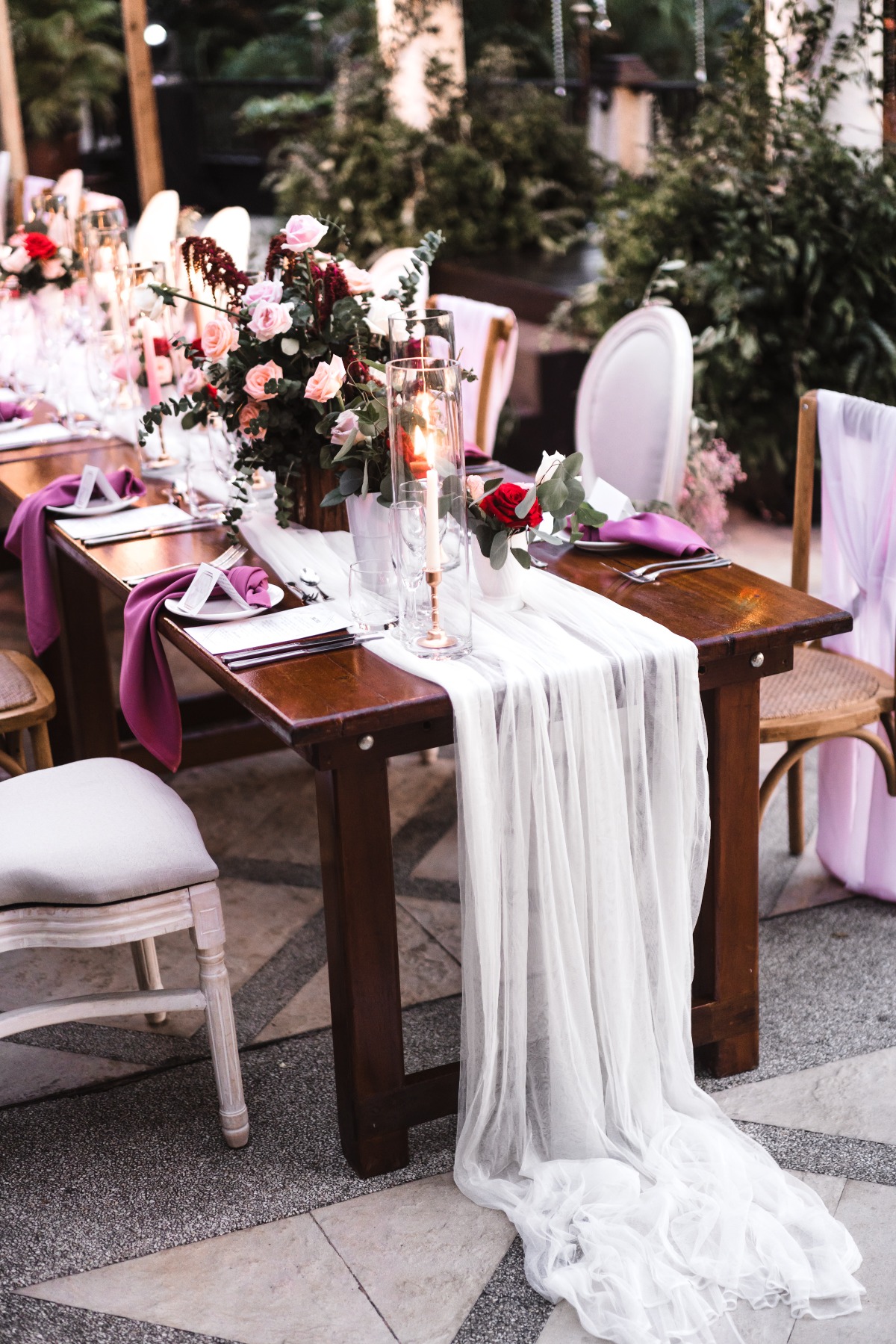romantic purple and pink wedding table decor