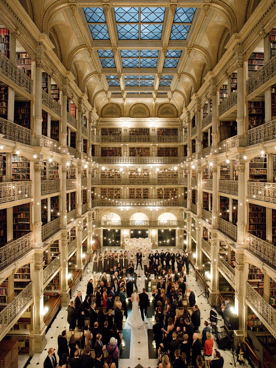 Library Chic Should Definitely Be The Latest Wedding Theme