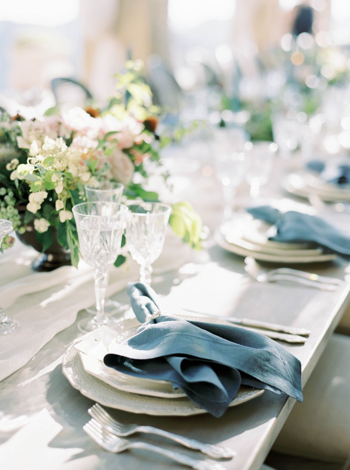 white and blue wedding decor