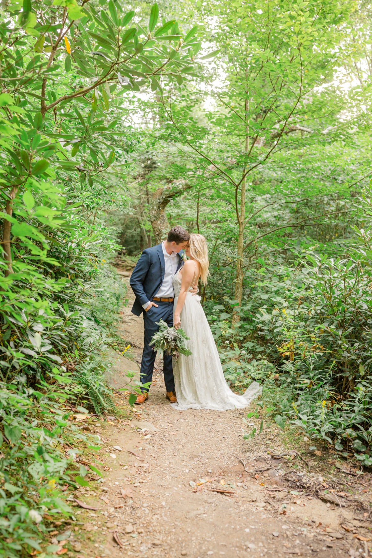 simple-mountain-elopement-christa-norman