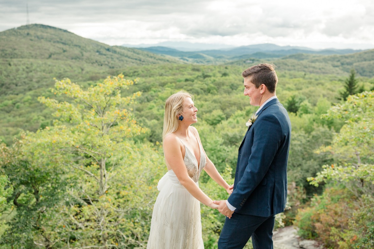 simple-mountain-elopement-christa-norman