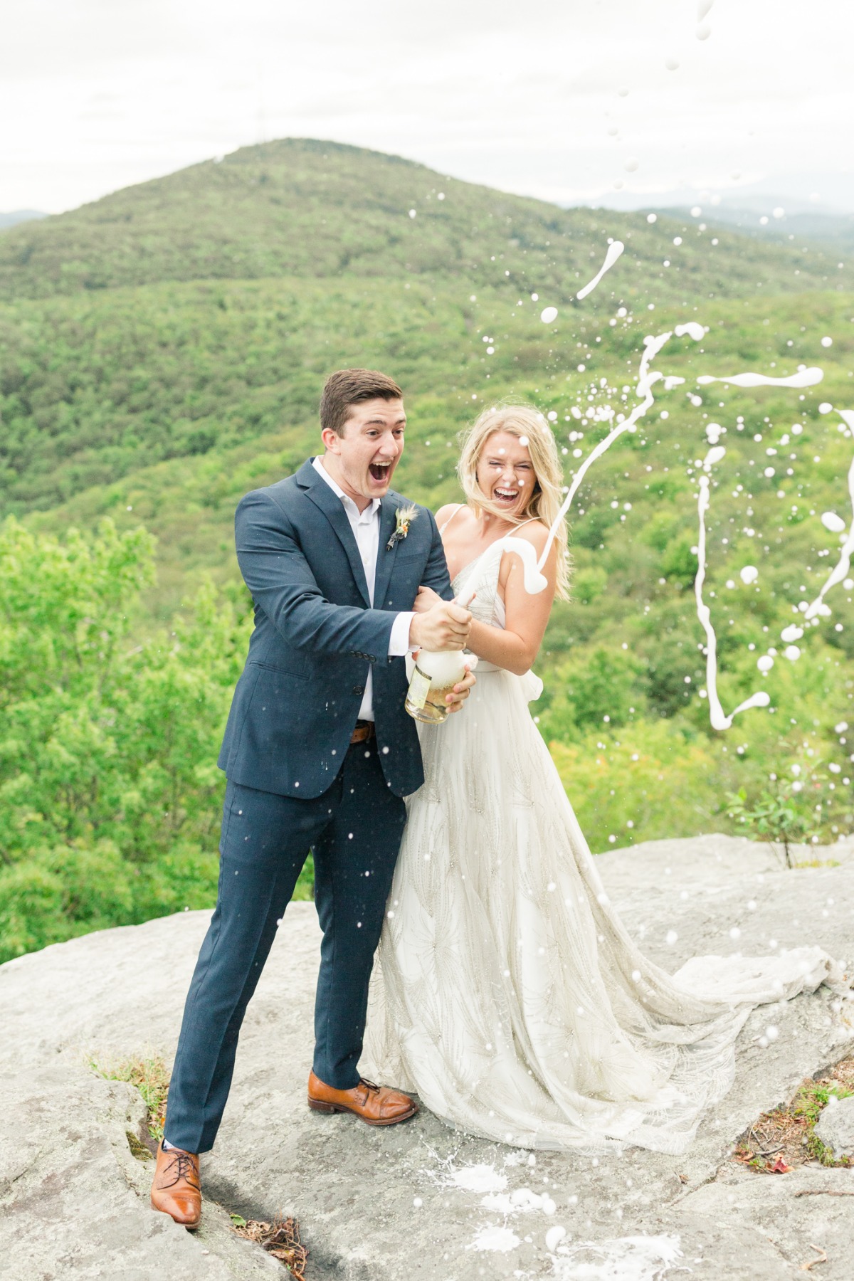 simple-mountain-elopement-christa-norman