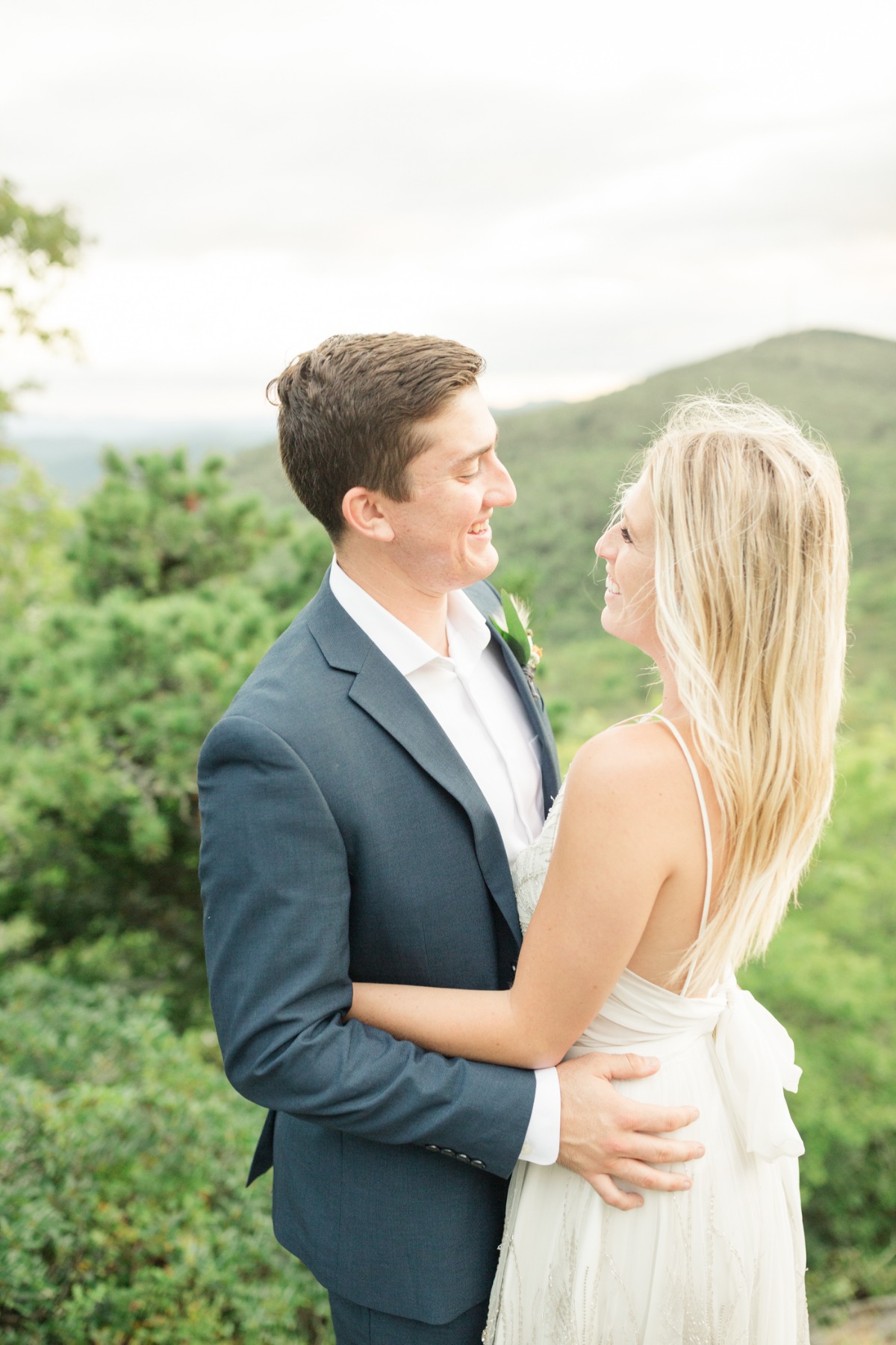 simple-mountain-elopement-christa-norman