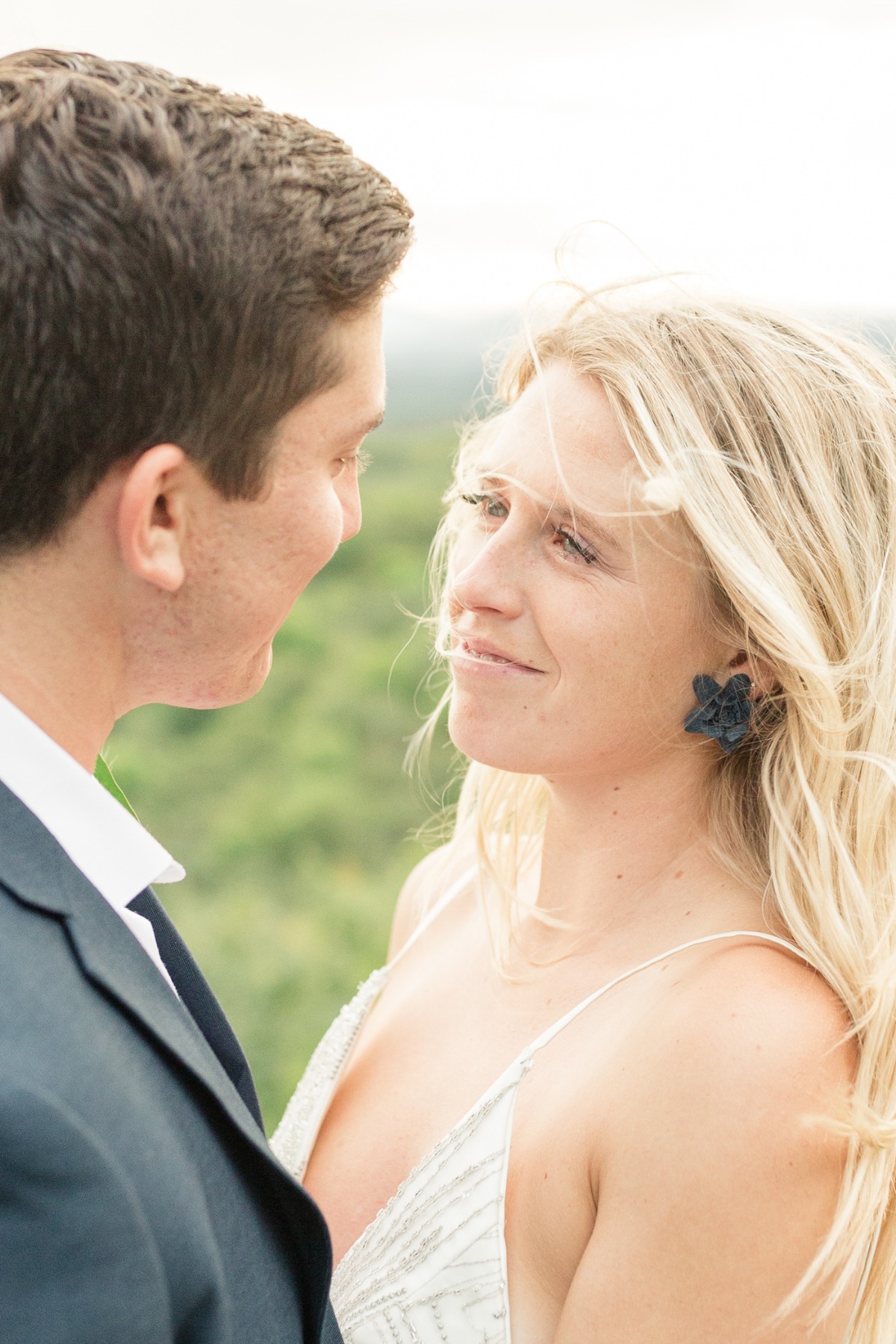 simple-mountain-elopement-christa-norman