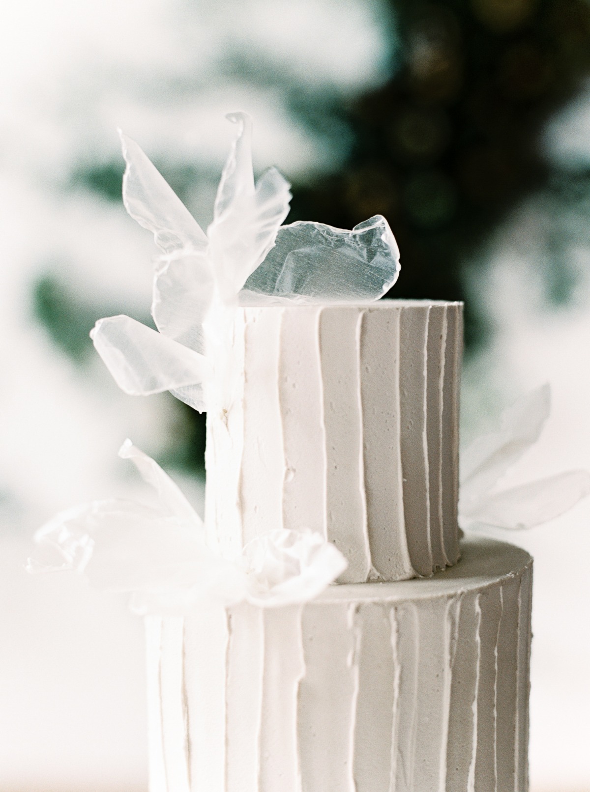 tulle wedding cake accents