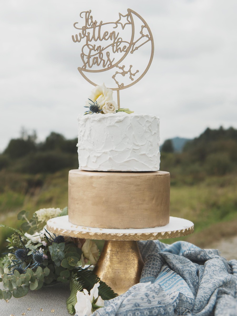 This Is Why You Can’t Wedding Cake Without a Topper