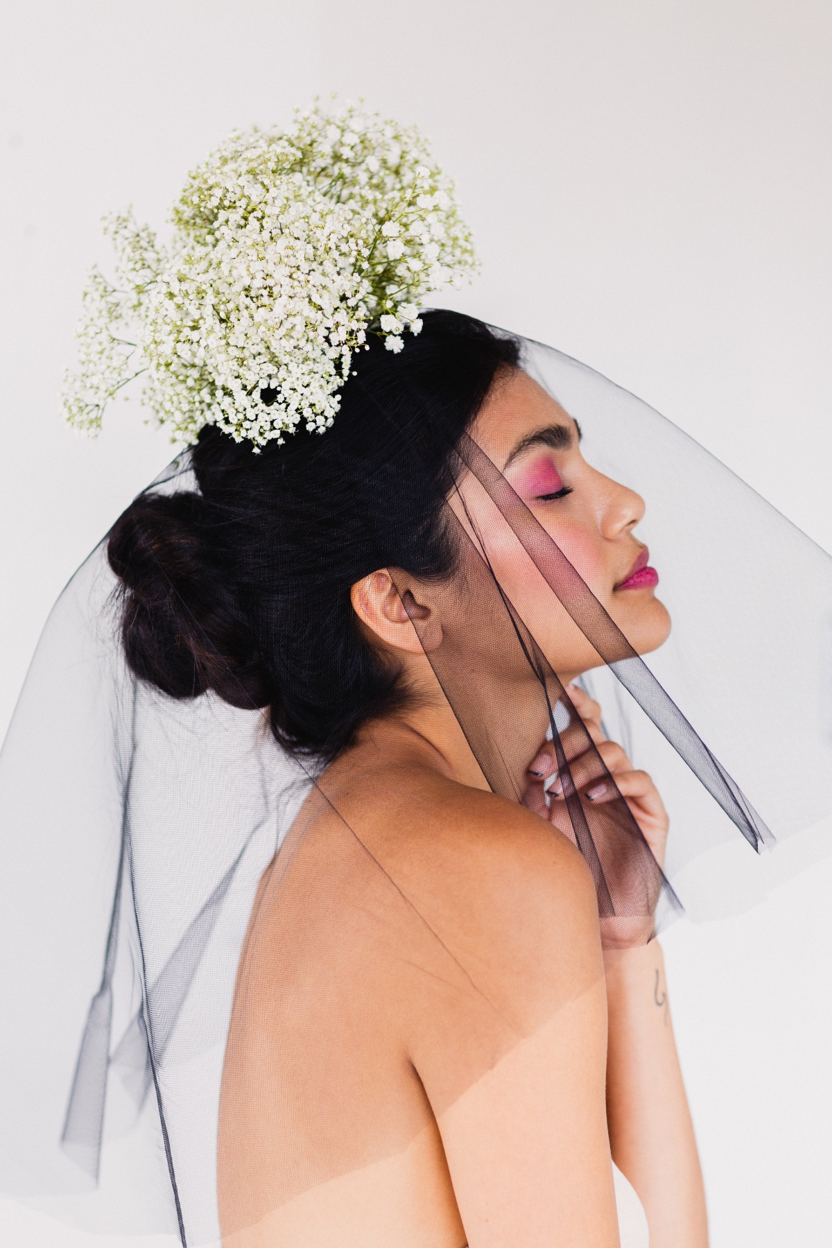 Modern bridal veil