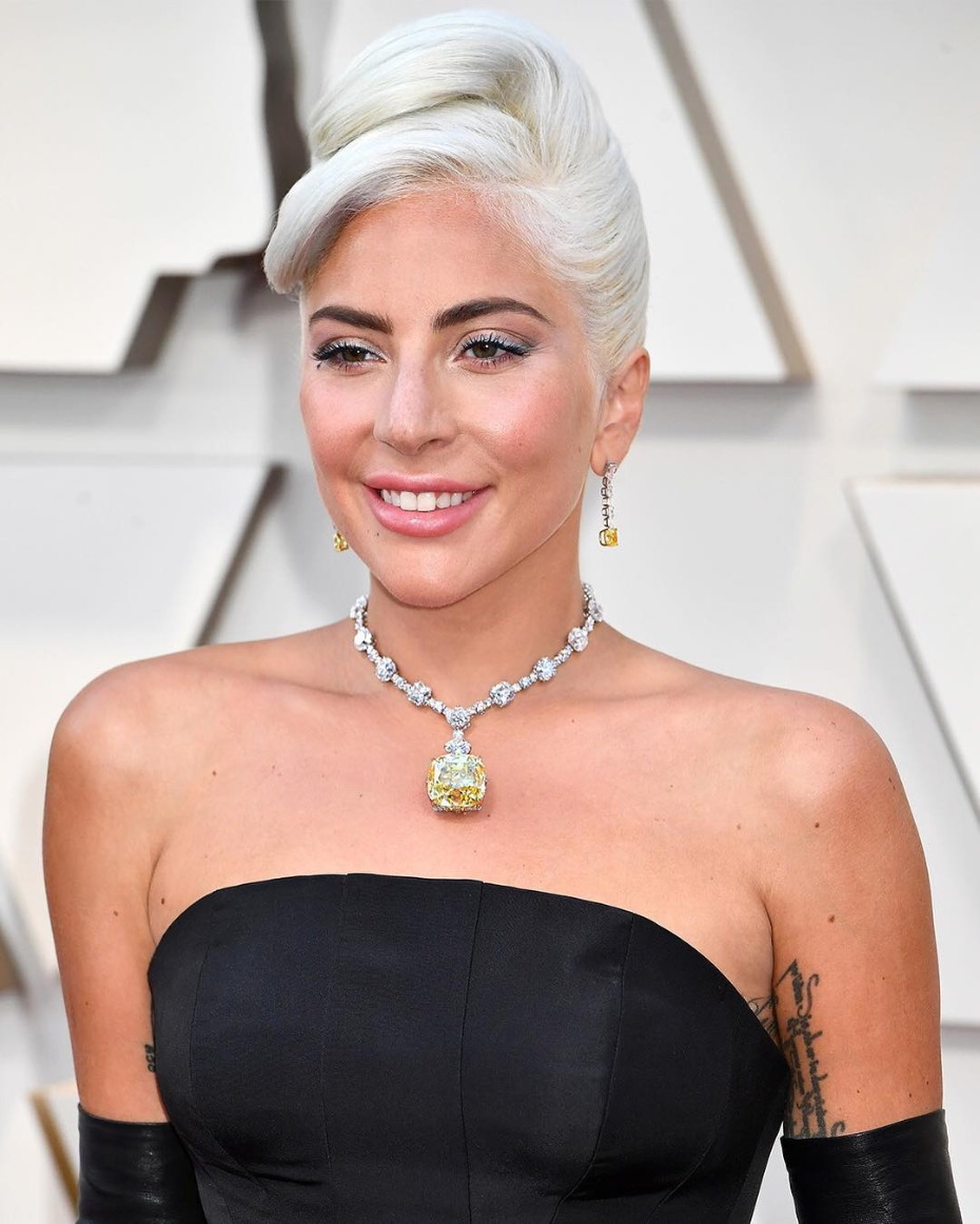 3 Things to Borrow from Lady Gagaâs Oscars Everything